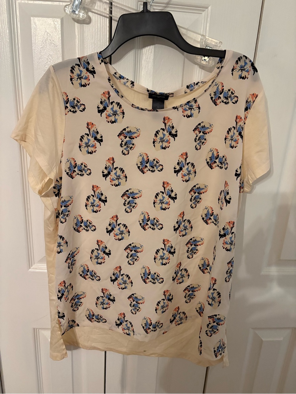 Ann Taylor Cream Short Sleeve Floral Print Blouse